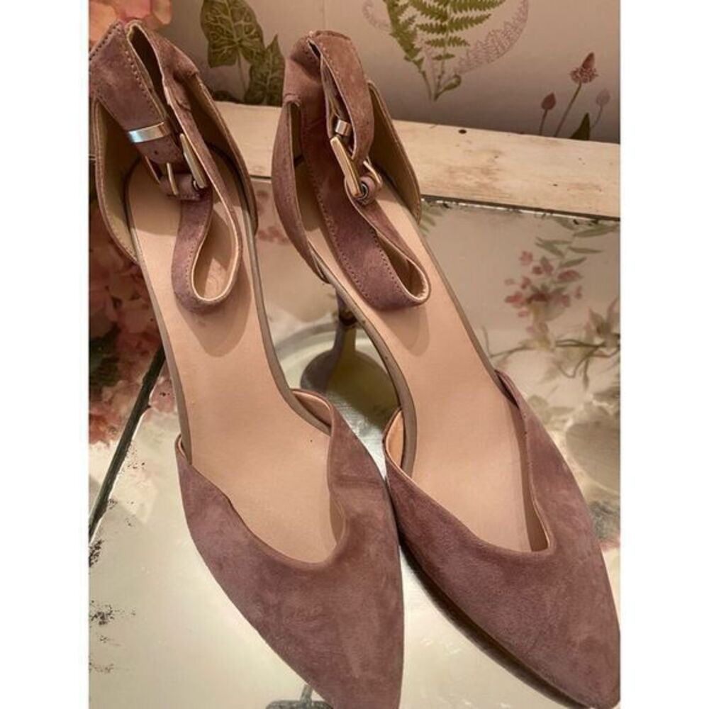 - Office London Suede Sandals -40/9